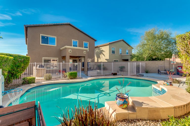 Home with heated pool For Sale in Surprise Arizona Canada to Phoenix